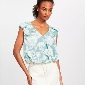 NWT LOFT Floral Bubble Hem V-Neck Blouse